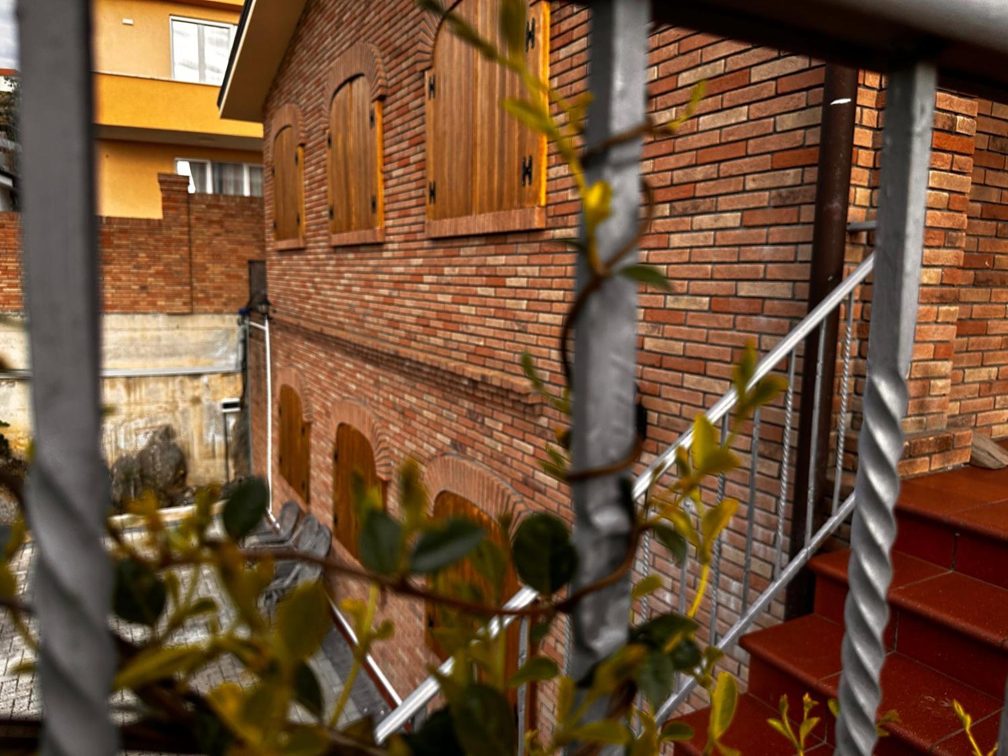 Villa “Pool & Sun” Дуррес Екстер'єр фото
